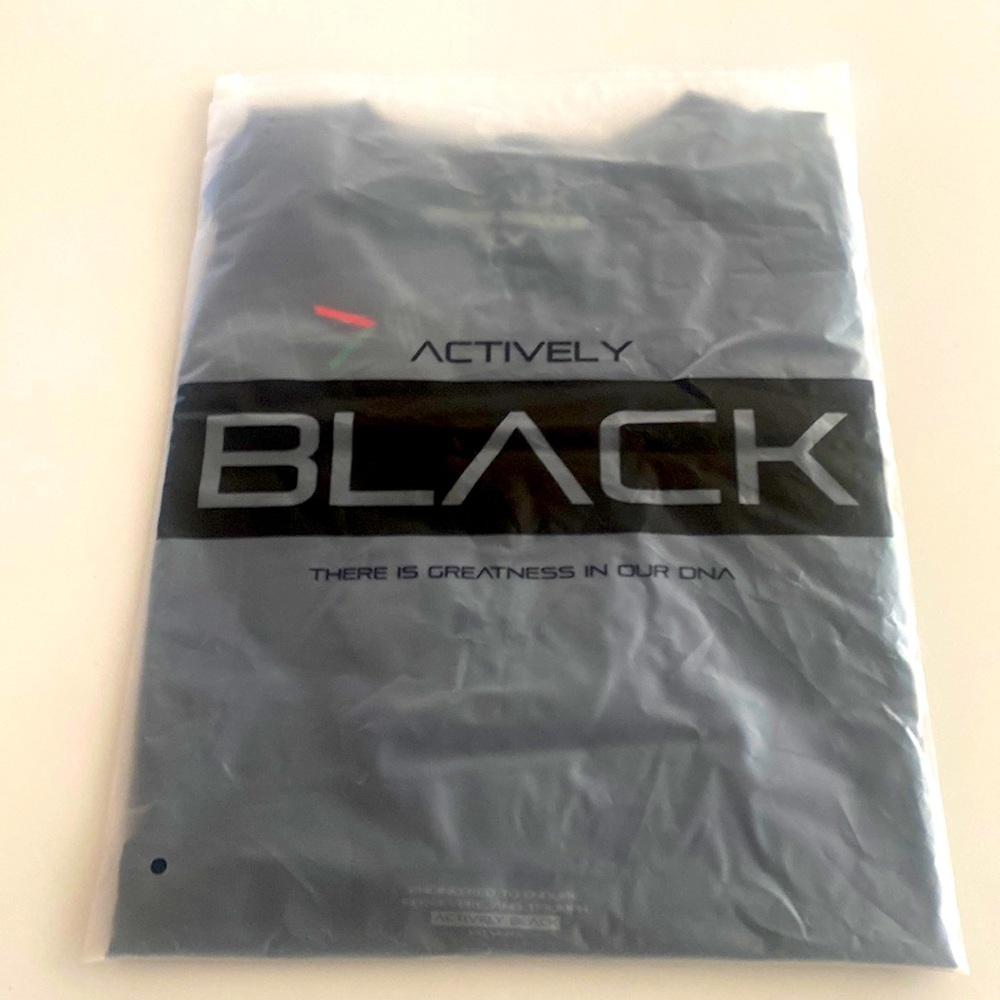 Actively Black sleeveless shirt